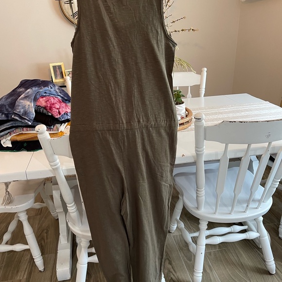 Woman’s romper - Picture 3 of 3